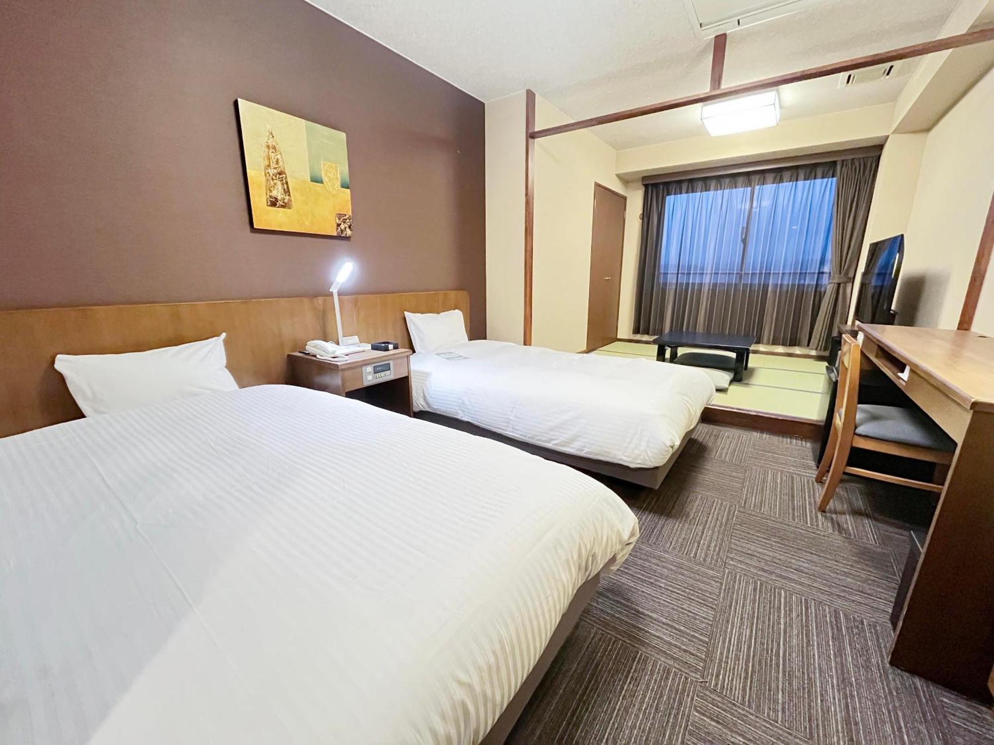 Route Inn Grantia Hidatakayama Wakura No Yado Extérieur photo