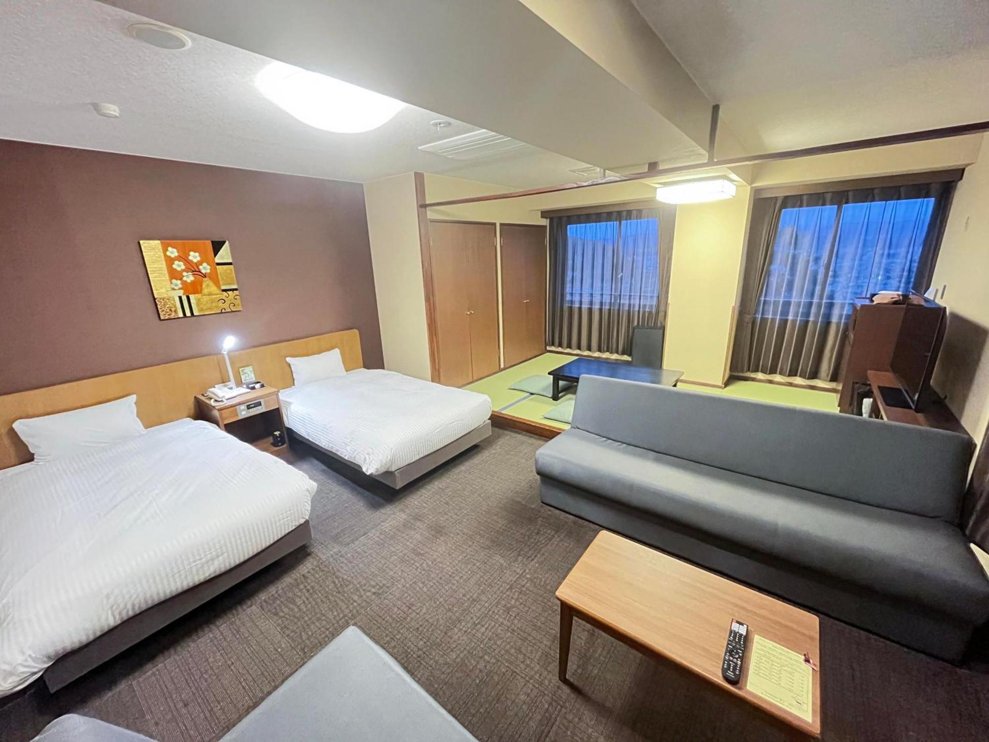 Route Inn Grantia Hidatakayama Wakura No Yado Extérieur photo